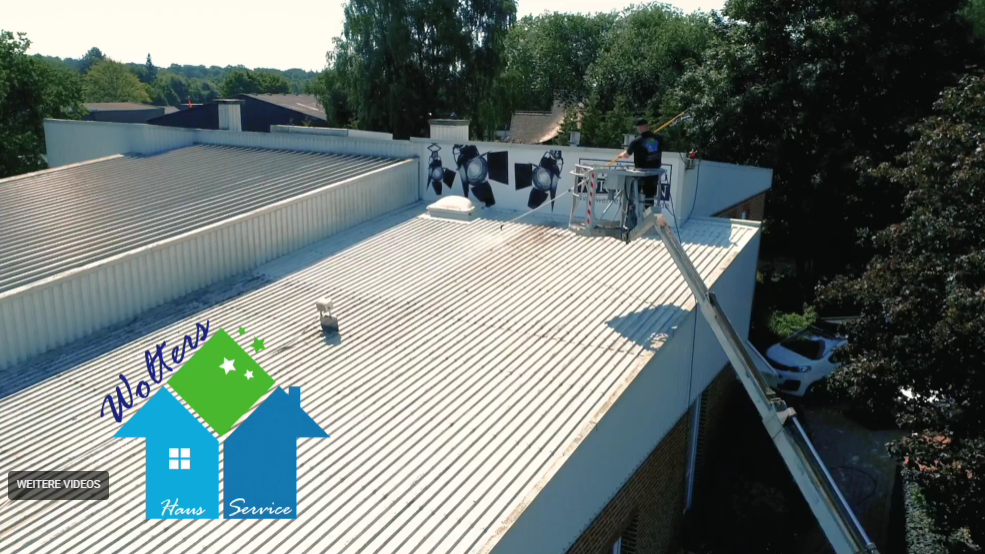 Video starten: Fachgerechte Dachreinigung Freren